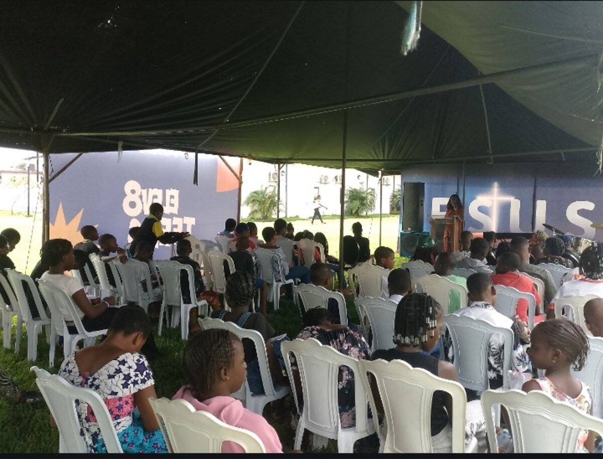 Elev8 Teens ministration
